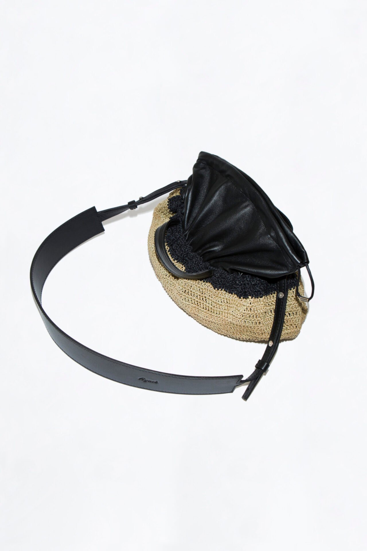 Cartera Jorge con fuelle de cuero de oveja y tejido a mano con cordón de algodón encerado