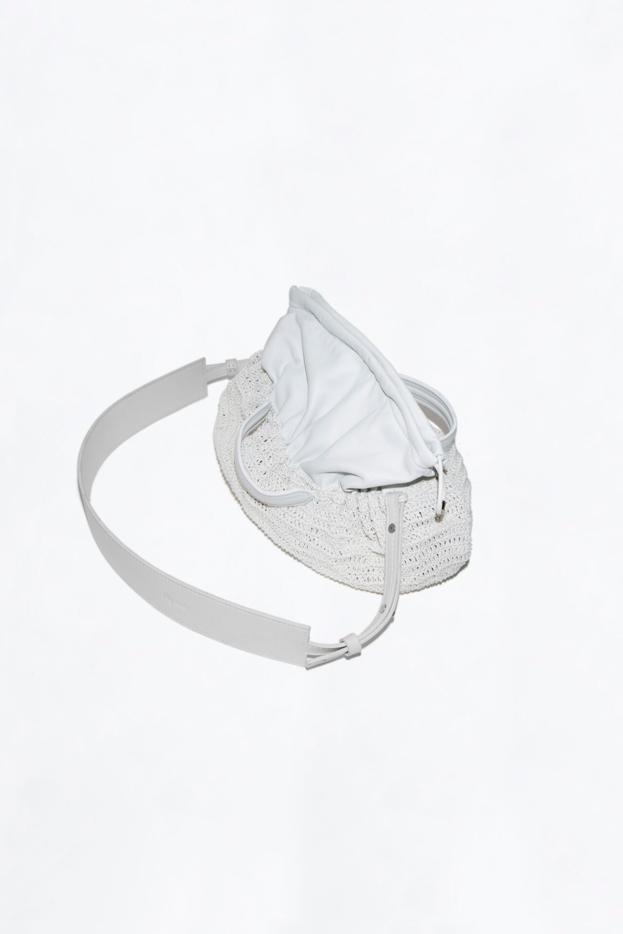 aynie-cartera-jorge-blanco-03 CORREA BLANCA copy