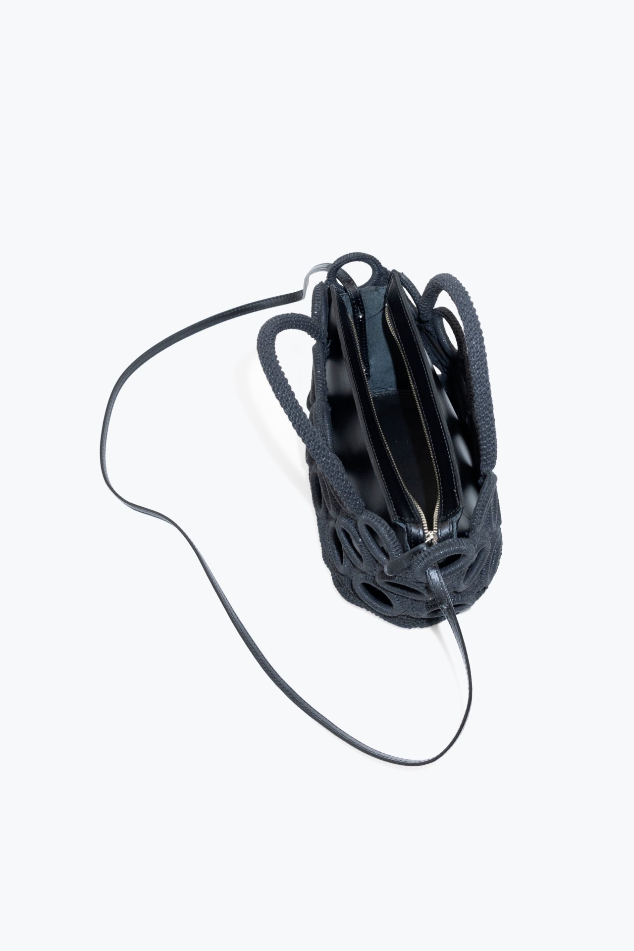 Canastita Alazan negro 3