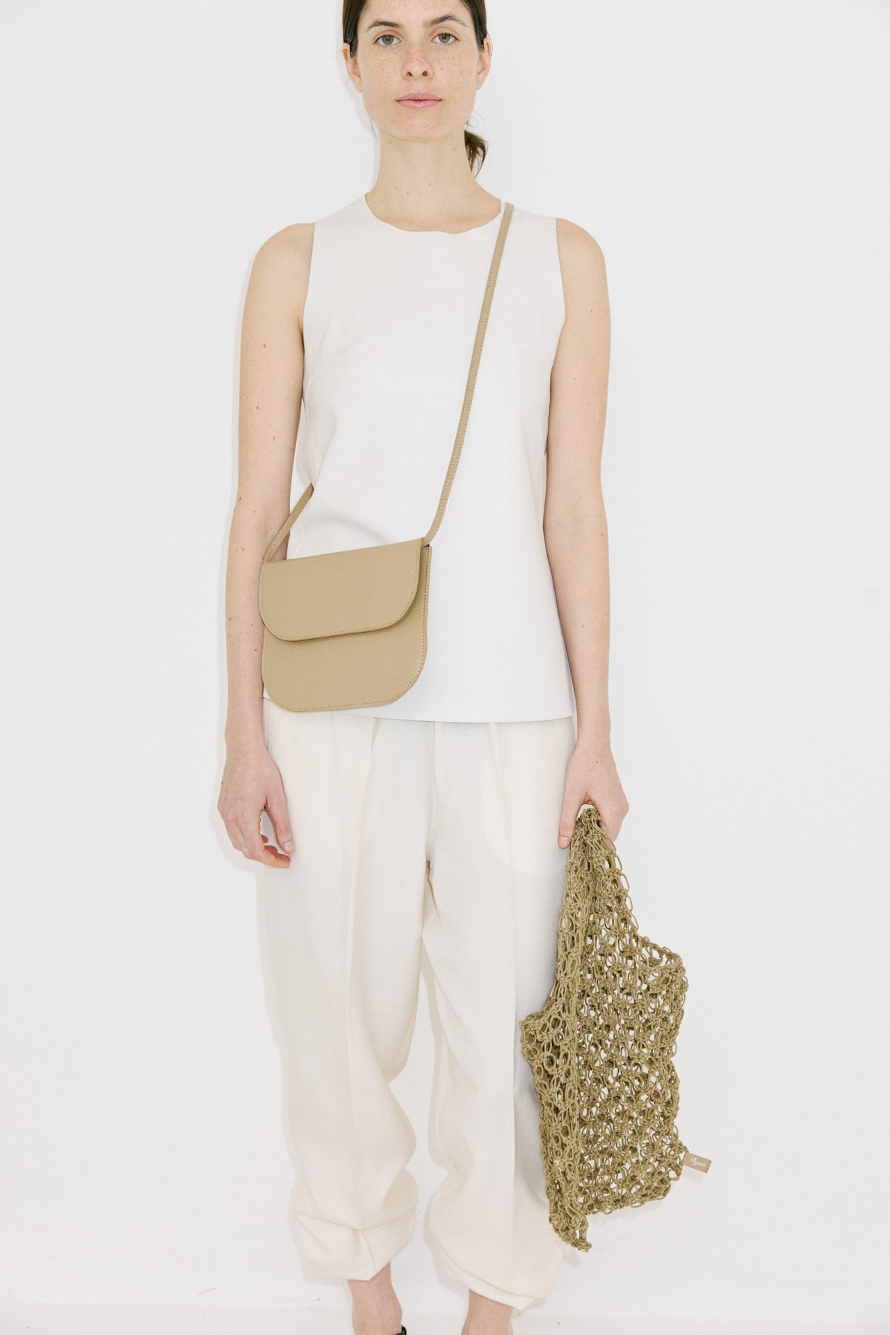 AYNIE_LB_SEPT_25_1991